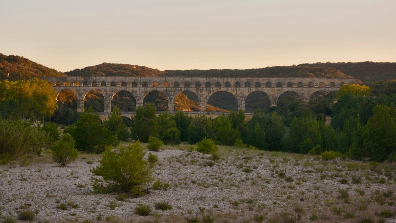 Hotel Restaurant Le Gardon - Pont Du Gard Collias Eksteriør billede